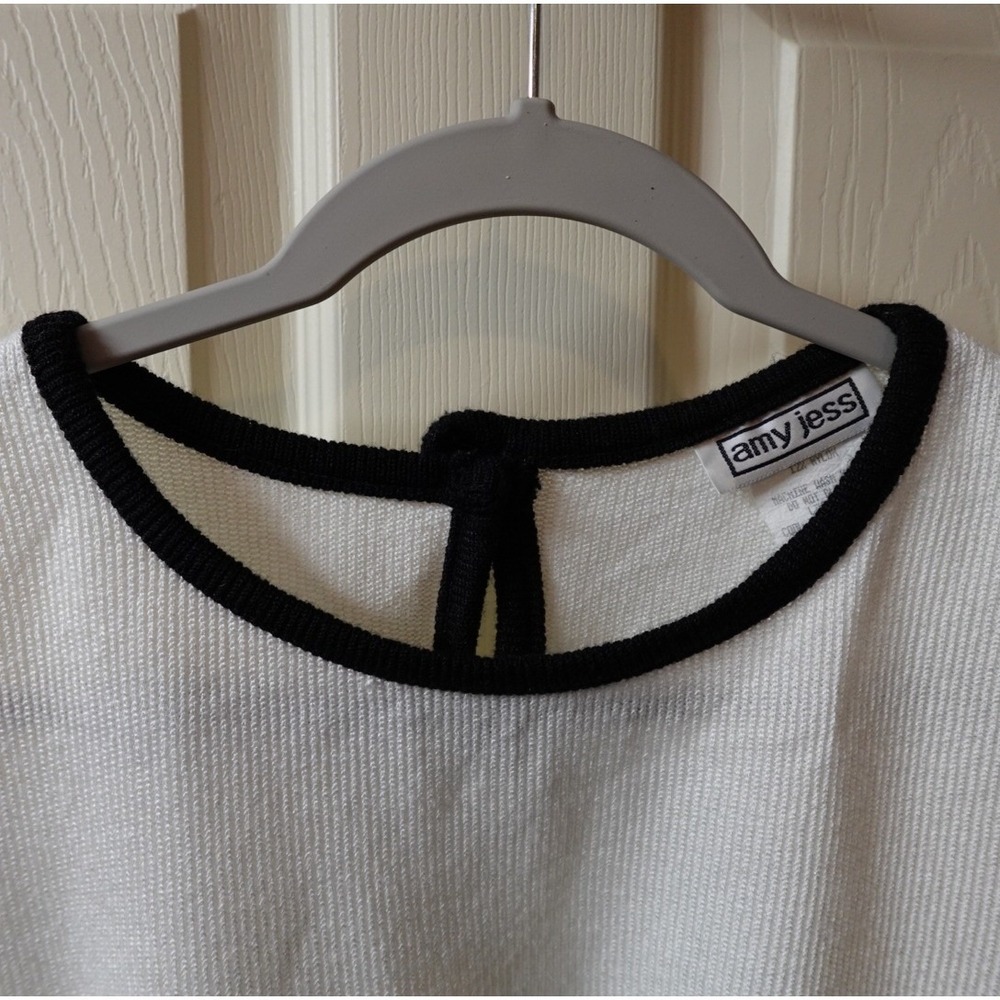 Amy Jess Vintage White Knit Top Black Trim Keyhole Back Made in USA Large - Picture 2 of 5